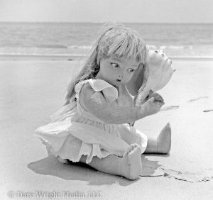Contact, Contact Dare Wright Photo, Edith, The Lonely Doll, On An Ocracoke Beach
