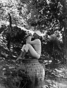 Dare Wright at Gayelord Hauser's Villa on Sicily